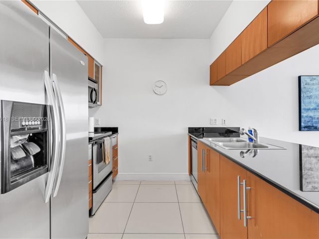 Apartment for rent  Unit #5310 - photo 7264430