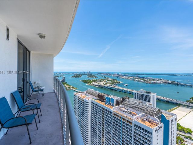 Apartment for rent  Unit #5310 - photo 7264436