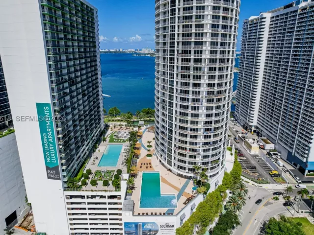 1-bedroom condo for rent in Miami - 1750 N Bayshore Dr 5310 - MondialRealty