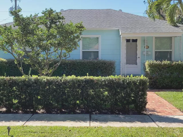 2-bedroom home for sale in West Palm Beach - 816 Avon Road - MondialRealty
