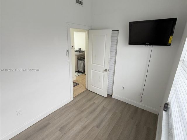 3-bedroom home for sale in Miami - 12202 SW 216th St - MondialRealty
