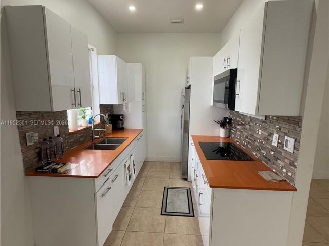 3-bedroom home for sale in Miami - 12202 SW 216th St - MondialRealty