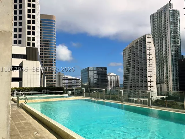 2-bedroom condo for sale in Miami - 68 SE 6th St 2110 - MondialRealty