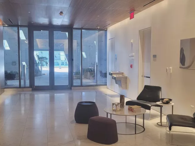 2-bedroom condo for sale in Miami - 68 SE 6th St 2110 - MondialRealty