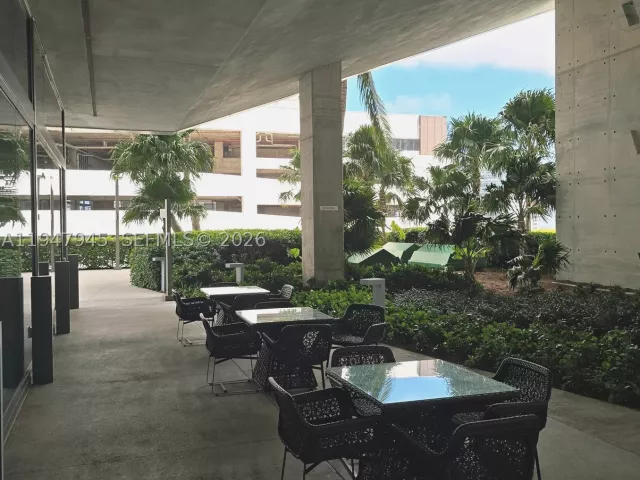 2-bedroom condo for sale in Miami - 68 SE 6th St 2110 - MondialRealty