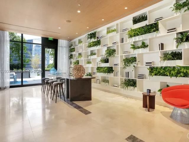 2-bedroom condo for sale in Miami - 45 SW 9th St 1806 - MondialRealty