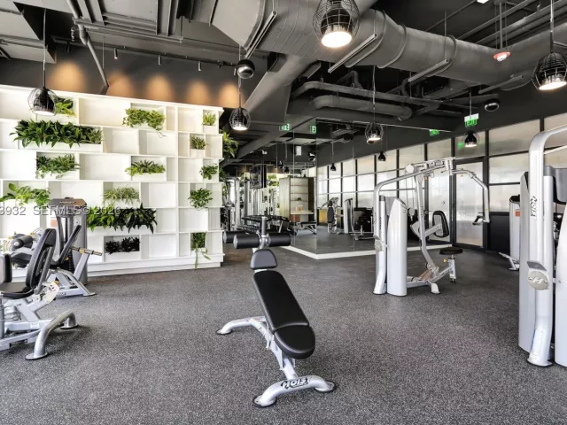 2-bedroom condo for sale in Miami - 45 SW 9th St 1806 - MondialRealty
