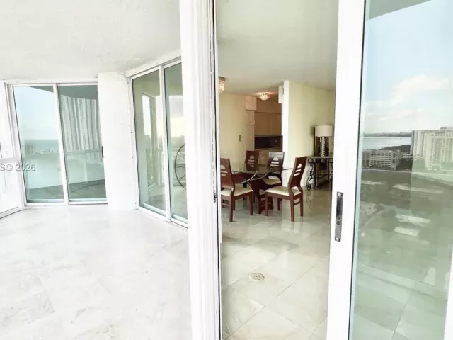 2-bedroom condo for rent in Sunny Isles Beach - 16400 Collins Ave 2143 - MondialRealty