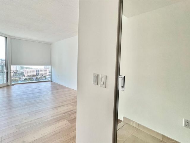 Apartment for rent  Unit #2143 - photo 7264415