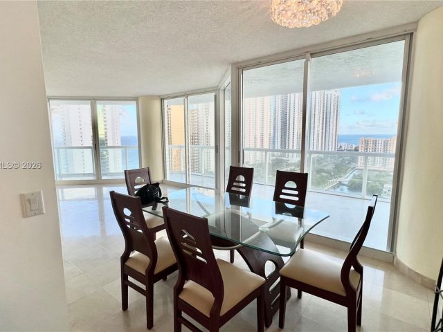 Apartment for rent  Unit #2143 - photo 7264420