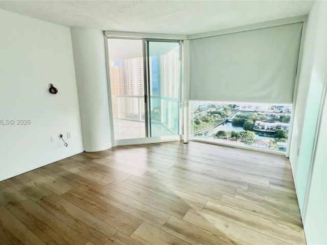 Apartment for rent  Unit #2143 - photo 7431483