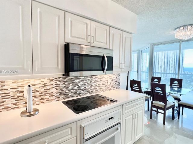 Apartment for rent  Unit #2143 - photo 7431486