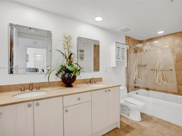 2-bedroom condo for sale in Hallandale Beach - 1755 E Hallandale Beach Blvd 1208E - MondialRealty