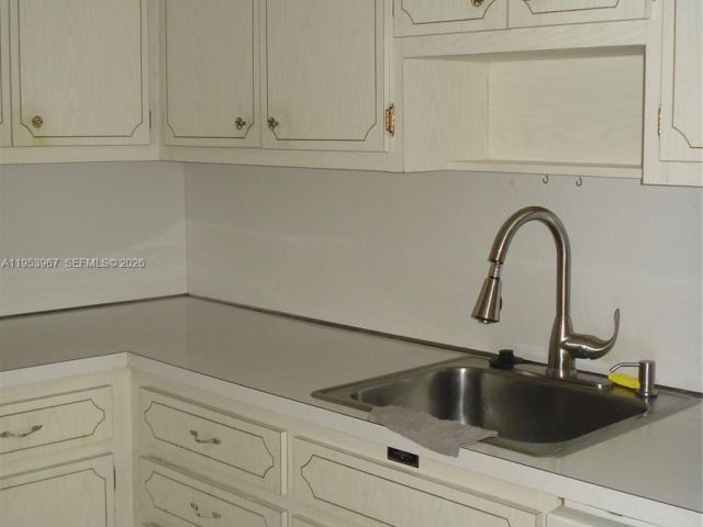 1-bedroom condo for sale in Hallandale Beach - 1965 S Ocean Dr 10P - MondialRealty