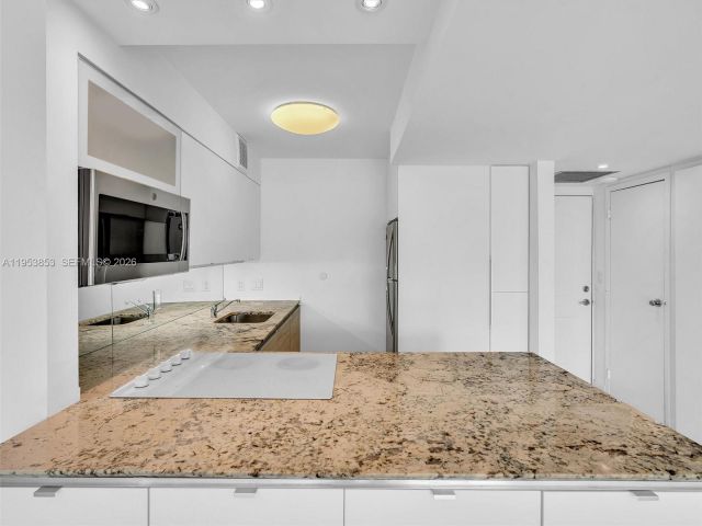 1-bedroom condo for rent in Sunny Isles Beach - 100 Bayview Dr 223 - MondialRealty