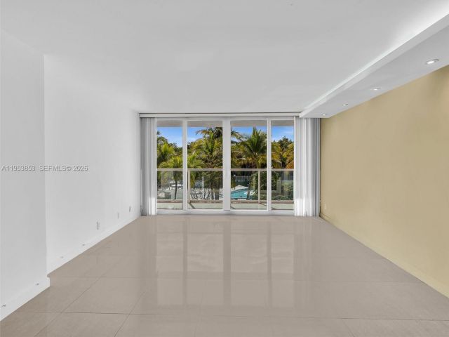 1-bedroom condo for rent in Sunny Isles Beach - 100 Bayview Dr 223 - MondialRealty