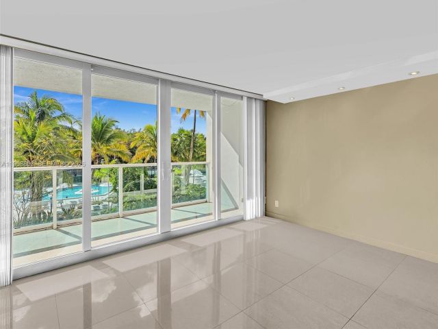 1-bedroom condo for rent in Sunny Isles Beach - 100 Bayview Dr 223 - MondialRealty