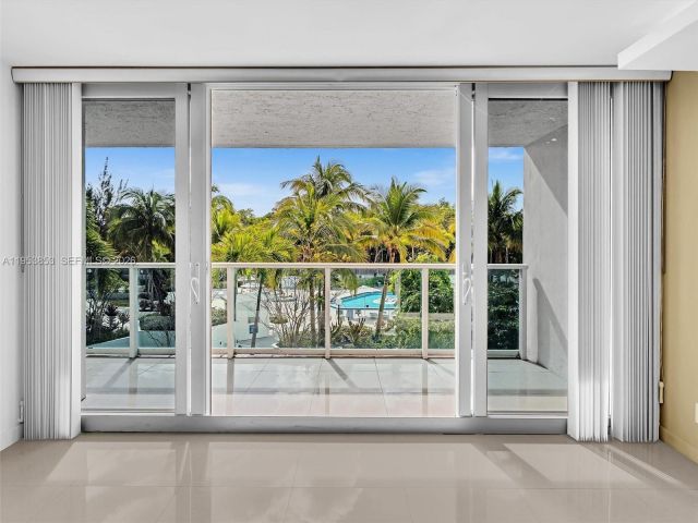 1-bedroom condo for rent in Sunny Isles Beach - 100 Bayview Dr 223 - MondialRealty