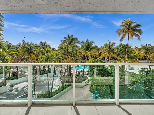 1-bedroom condo for rent in Sunny Isles Beach - 100 Bayview Dr 223 - MondialRealty