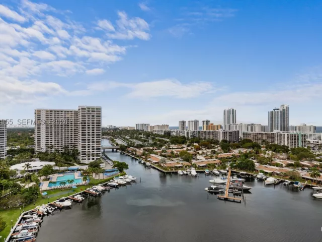 2-bedroom condo for sale in Hallandale Beach - 300 Three Islands Blvd 417 - MondialRealty
