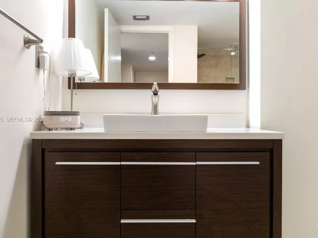 2-bedroom condo for sale in Hallandale Beach - 300 Three Islands Blvd 417 - MondialRealty