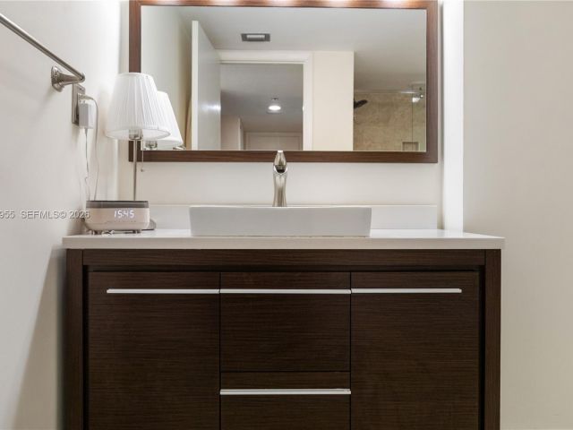 Apartment for sale  Unit #417 - photo 7264681