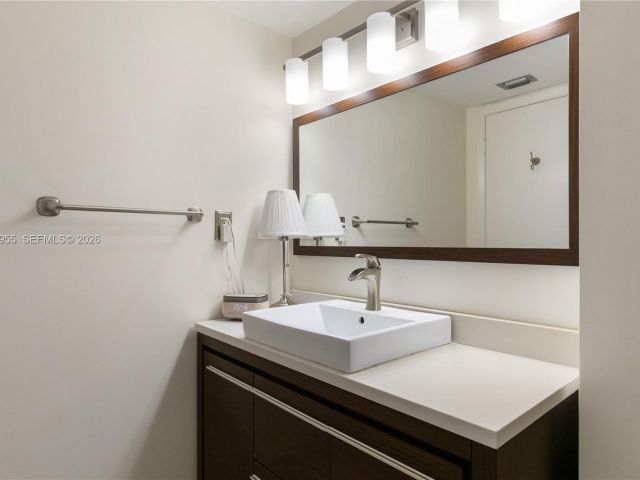 Apartment for sale  Unit #417 - photo 7264682