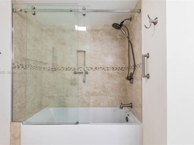 Apartment for sale  Unit #417 - photo 7264683