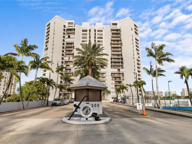 Apartment for sale  Unit #417 - photo 7264692