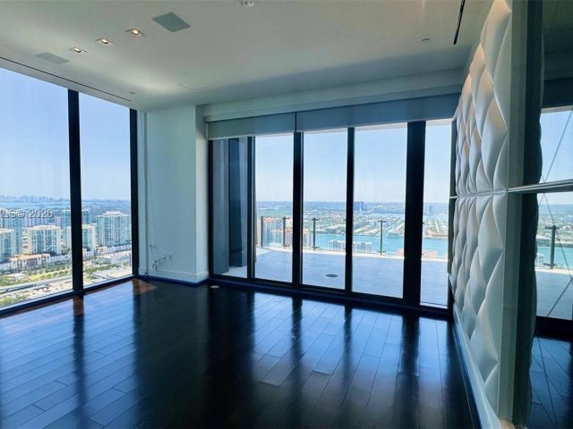 Apartment for rent  Unit #3102 - photo 7264614