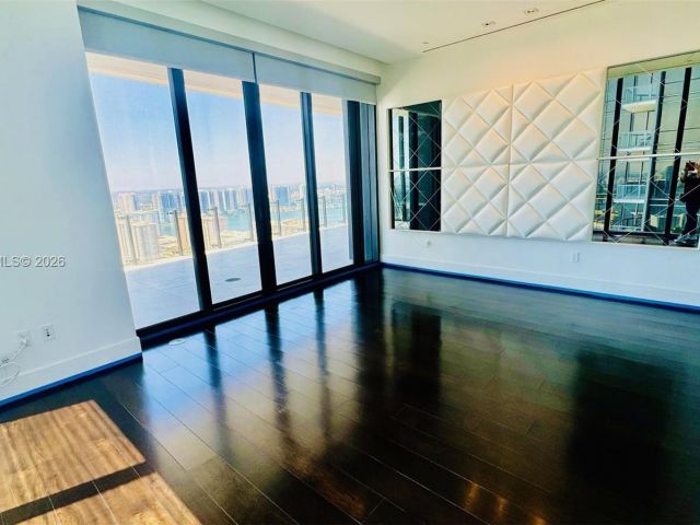 Apartment for rent  Unit #3102 - photo 7264615