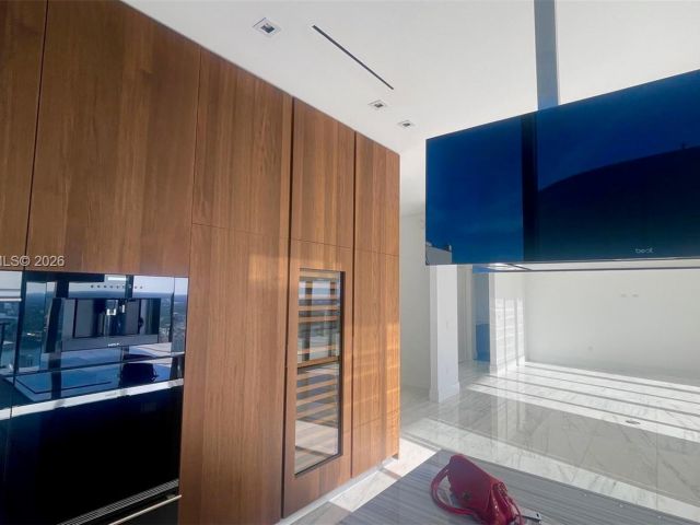 Apartment for rent  Unit #3102 - photo 7264620