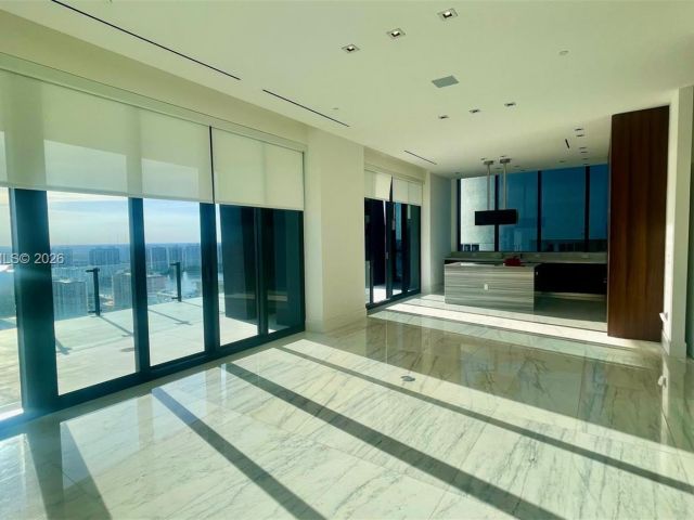 Apartment for rent  Unit #3102 - photo 7264624