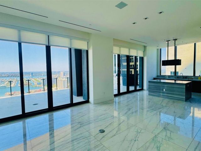 Apartment for rent  Unit #3102 - photo 7264625