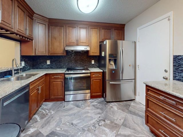 Home for rent at 11045 Neptune Dr 11045 - photo 7429680