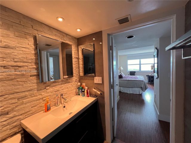 Apartment for sale  Unit #2110 - photo 7332193