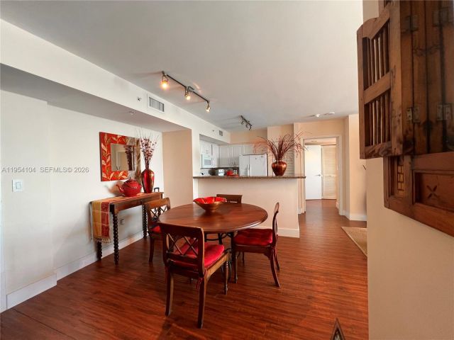 Apartment for sale  Unit #2110 - photo 7332201