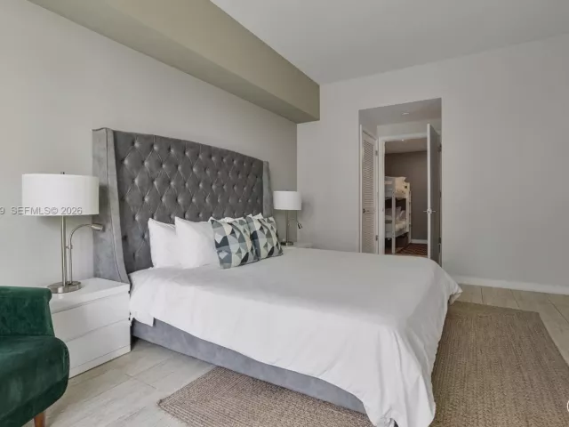 1-bedroom condo for sale in Miami - 3900 Biscayne Blvd N-819 - MondialRealty