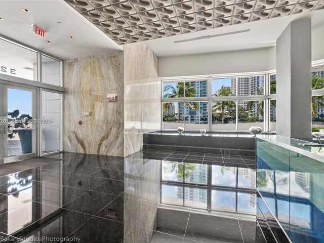 Apartment for sale  Unit #LPH 17 - photo 7266832