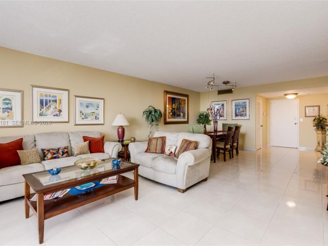 Apartment for sale  Unit #2315 - photo 7434091