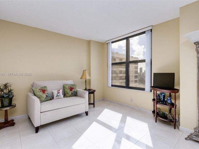 Apartment for sale  Unit #2315 - photo 7434094