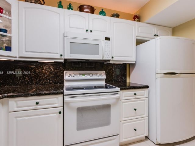 Apartment for sale  Unit #2315 - photo 7434100