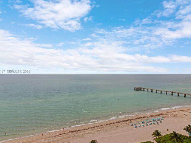 Apartment for rent  Unit #1402 - photo 7268875