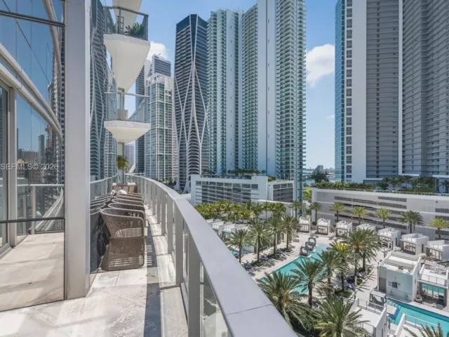 2-bedroom condo for rent in Miami - 851 NE 1st Avenue 1409 - MondialRealty