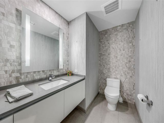 Apartment for sale  Unit #3309 - photo 7278869