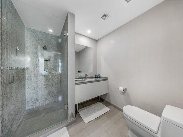 Apartment for sale  Unit #3309 - photo 7278872