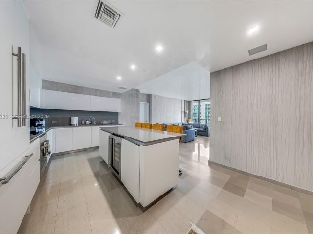 Apartment for sale  Unit #3309 - photo 7278888