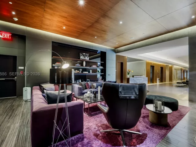2-bedroom condo for sale in Miami - 68 SE 6th St 3309 - MondialRealty