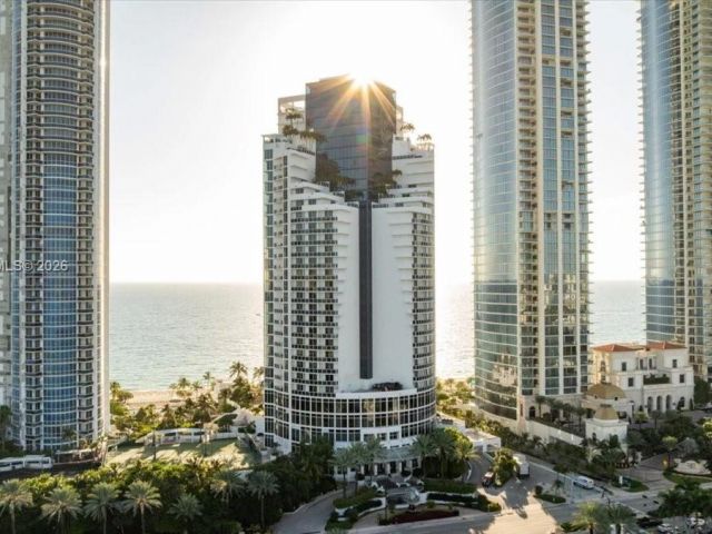 condo for sale in Sunny Isles Beach - 18001 Collins Ave 1111 - MondialRealty
