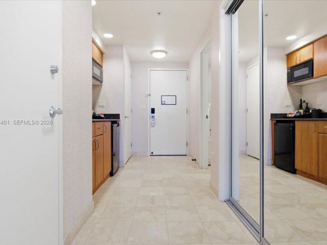 condo for sale in Sunny Isles Beach - 18001 Collins Ave 1111 - MondialRealty